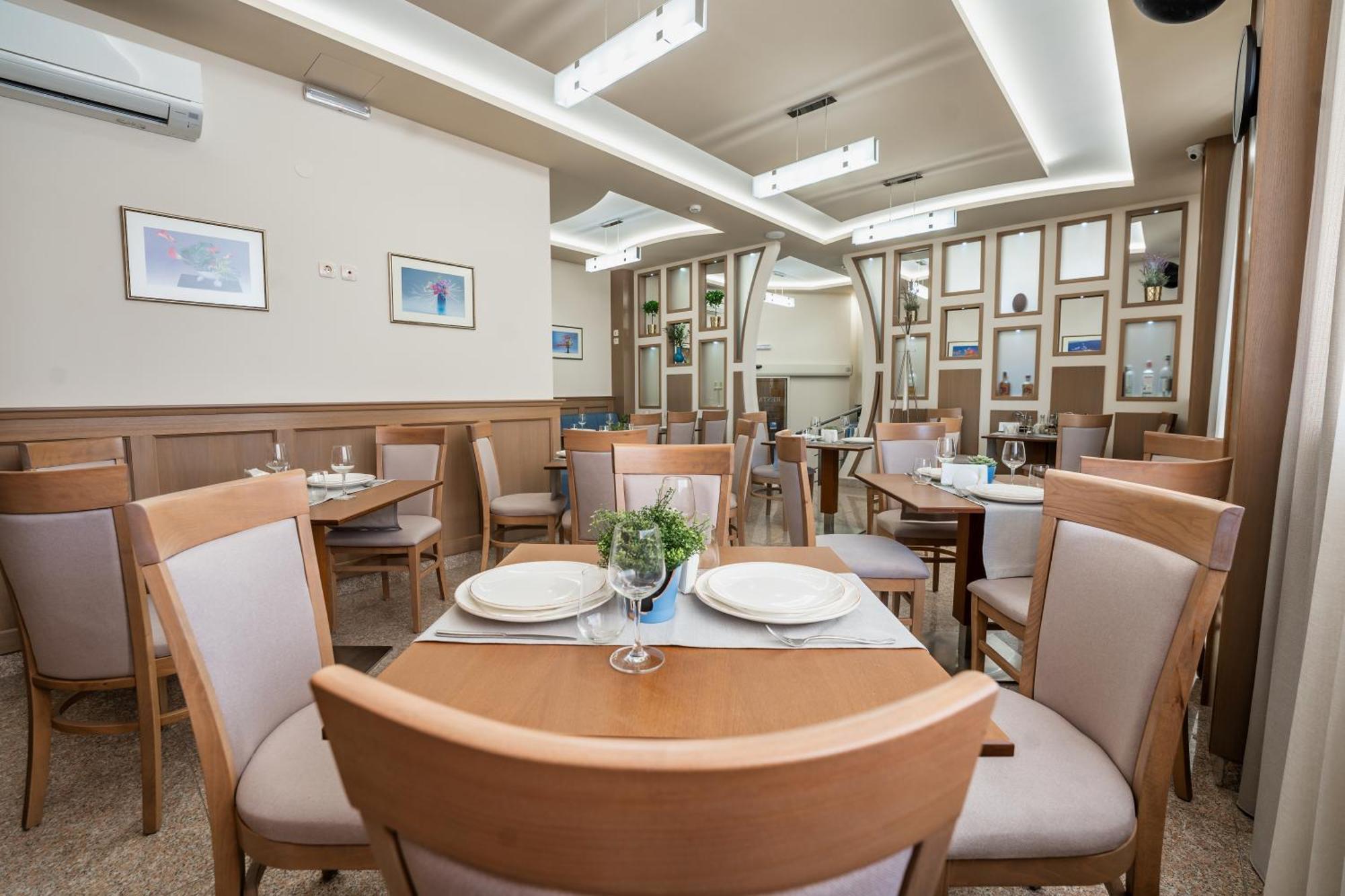 סנדנסקי Aquasun Family Hotel מראה חיצוני תמונה